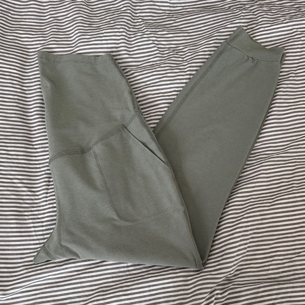 Beyond Yoga maternity joggers